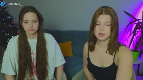 Molly   Emily online show from January 2025 11:21:02 AM