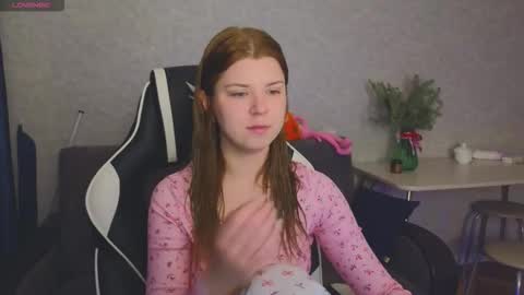 Molly   Emily online show from December 2025 06:59:02 PM