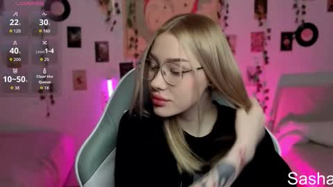 _kitekat_ online show from November 2025 11:27:02 AM