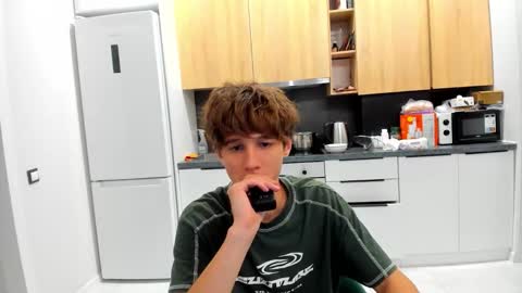 Snapshot of _kurt chatting on September 2025 12:44:02 AM Kurt online show from September 2025 12:44:02 AM