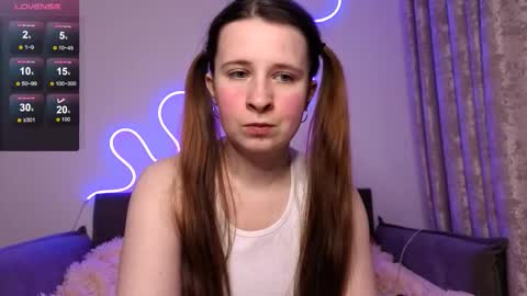 _kylle_ online show from November 2025 07:46:02 PM