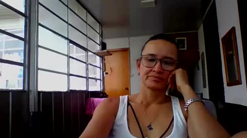 SANDRA online show from October 2025 10:09:01 PM