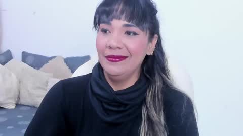 NAILHA SAJANI  online show from October 2025 07:22:02 PM