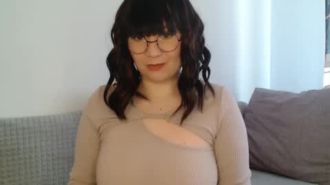 Snapshot of _lalilu_ chatting on February 2025 12:03:02 PM _lalilu_ online show from February 2025 12:03:02 PM
