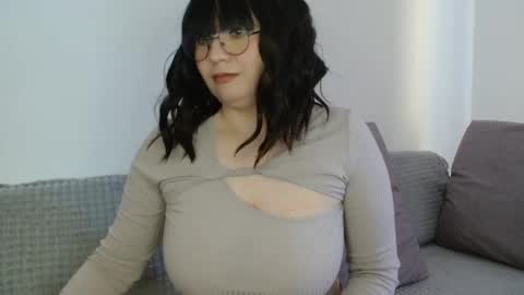Snapshot of _lalilu_ chatting on February 2025 11:22:01 AM _lalilu_ online show from February 2025 11:22:01 AM