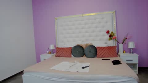 Snapshot of _lenapaul_ chatting on February 2025 11:11:02 AM Lena Paul online show from February 2025 11:11:02 AM