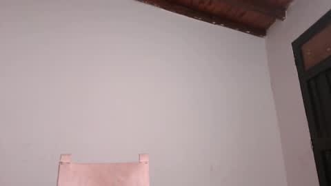 Snapshot of _leslie chatting on October 2025 06:26:01 PM Leslie online show from October 2025 06:26:01 PM