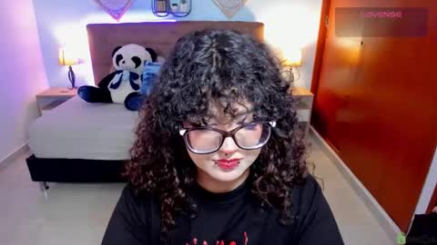 Snapshot of _lilly_miller chatting on October 2025 09:43:02 PM Liily online show from October 2025 09:43:02 PM