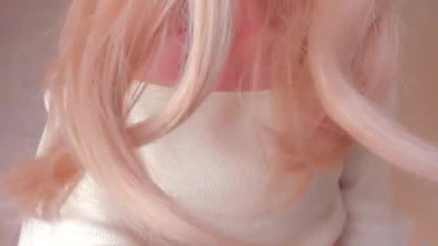 Lilou online show from November 2025 07:59:02 PM