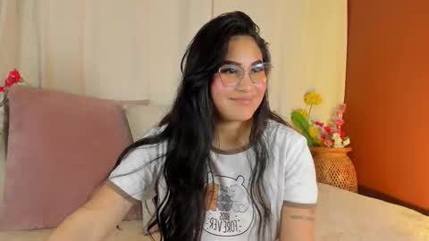 Ivy 3 online show from November 2025 07:36:01 PM