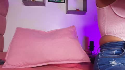 Snapshot of _lorrayne_ chatting on February 2025 11:54:01 AM Lorrayne online show from February 2025 11:54:01 AM