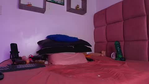 Snapshot of _lorrayne_ chatting on February 2025 02:52:02 PM Lorrayne online show from February 2025 02:52:02 PM