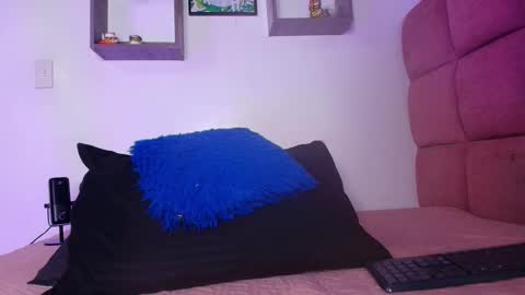 Snapshot of _lorrayne_ chatting on February 2025 12:03:02 PM Lorrayne online show from February 2025 12:03:02 PM