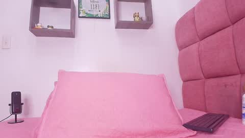 Snapshot of _lorrayne_ chatting on February 2025 11:52:01 AM Lorrayne online show from February 2025 11:52:01 AM