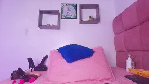 Snapshot of _lorrayne_ chatting on February 2025 12:02:02 PM Lorrayne online show from February 2025 12:02:02 PM