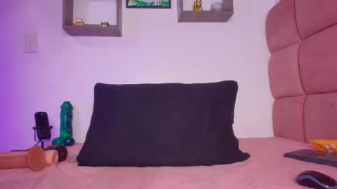 Snapshot of _lorrayne_ chatting on March 2025 11:58:02 AM Lorrayne online show from March 2025 11:58:02 AM