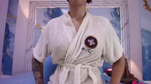 Snapshot of _lorrayne_ chatting on September 2025 12:08:02 PM Lorrayne online show from September 2025 12:08:02 PM