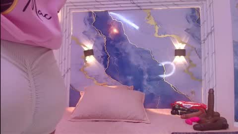 Snapshot of _lorrayne_ chatting on October 2025 12:08:02 PM Lorrayne online show from October 2025 12:08:02 PM