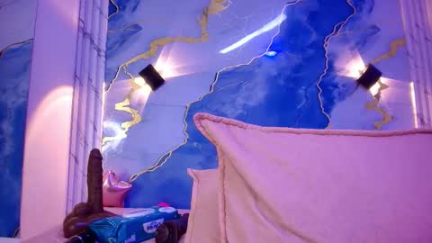 Snapshot of _lorrayne_ chatting on November 2025 12:15:02 PM Lorrayne online show from November 2025 12:15:02 PM