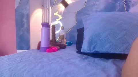 Snapshot of _lorrayne_ chatting on November 2025 12:22:02 PM Lorrayne online show from November 2025 12:22:02 PM