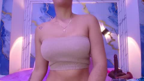 Snapshot of _lorrayne_ chatting on November 2025 12:04:01 PM Lorrayne online show from November 2025 12:04:01 PM