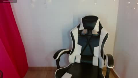 _lucianaa_1 online show from May 2026 11:24:01 PM