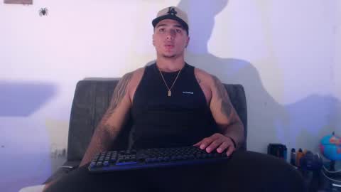 Snapshot of _luxury_23 chatting on March 2025 06:07:02 AM STIVEN online show from March 2025 06:07:02 AM