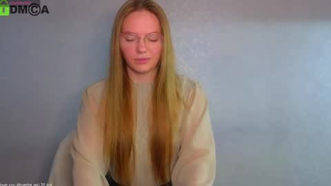 Snapshot of _lysafeta_ chatting on February 2025 05:18:01 AM Welcome guys  Pleasure to see you all here  My name is Lysafeta and MichaelaTip menu is active Private is open  online show from February 2025 05:18:01 AM