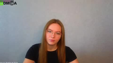 Snapshot of _lysafeta_ chatting on February 2025 06:22:01 AM Welcome guys  Pleasure to see you all here  My name is Lysafeta and MichaelaTip menu is active Private is open  online show from February 2025 06:22:01 AM