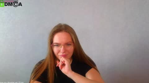 Snapshot of _lysafeta_ chatting on February 2025 09:28:01 AM Welcome guys  Pleasure to see you all here  My name is Lysafeta and MichaelaTip menu is active Private is open  online show from February 2025 09:28:01 AM