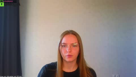 Snapshot of _lysafeta_ chatting on September 2025 10:04:02 AM Welcome guys  Pleasure to see you all here  My name is Lysafeta and MichaelaTip menu is active Private is open  online show from September 2025 10:04:02 AM