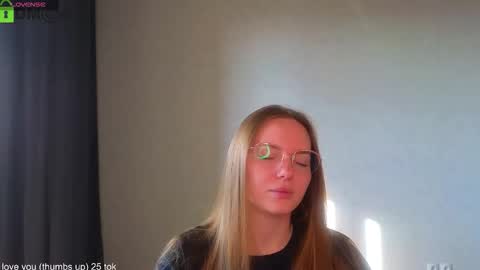 Snapshot of _lysafeta_ chatting on September 2025 04:36:02 AM Welcome guys  Pleasure to see you all here  My name is Lysafeta and MichaelaTip menu is active Private is open  online show from September 2025 04:36:02 AM