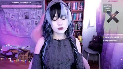 Snapshot of _m_o_n_s_t_e_r_e_n_e_r_g_y_ chatting on April 2026 04:41:01 AM Mia online show from April 2026 04:41:01 AM