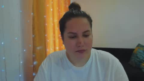 Snapshot of _madalexa_ chatting on October 2025 08:34:02 AM Alexa online show from October 2025 08:34:02 AM