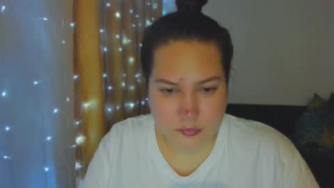 Snapshot of _madalexa_ chatting on October 2025 09:23:01 PM Alexa online show from October 2025 09:23:01 PM