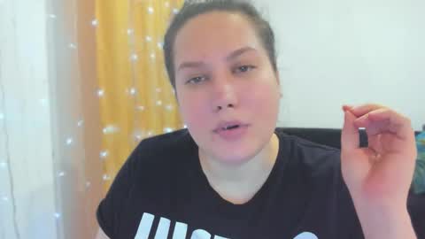 Snapshot of _madalexa_ chatting on October 2025 05:02:02 PM Alexa online show from October 2025 05:02:02 PM