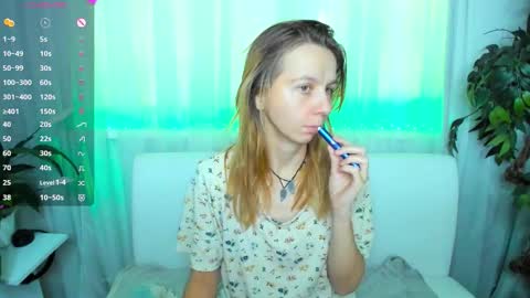Snapshot of _mari_so chatting on September 2025 07:25:02 AM Scarlett online show from September 2025 07:25:02 AM