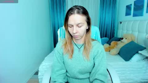 Snapshot of _mari_so chatting on October 2025 09:52:01 AM Scarlett online show from October 2025 09:52:01 AM