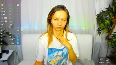 Snapshot of _mari_so chatting on October 2025 09:10:02 AM Scarlett online show from October 2025 09:10:02 AM