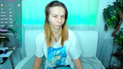 Snapshot of _mari_so chatting on October 2025 09:01:01 AM Scarlett online show from October 2025 09:01:01 AM