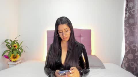 Maria paula online show from December 2024 08:23:02 PM