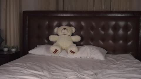  Gwen  online show from February 2025 10:17:02 PM