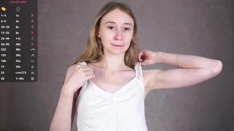  Gwen  online show from September 2025 02:22:02 AM