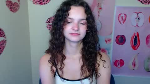 Susie online show from December 2025 07:43:02 PM