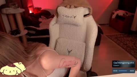 Snapshot of _meowmiko__ chatting on March 2025 09:48:02 PM miko3 online show from March 2025 09:48:02 PM