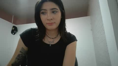 Mia-foster online show from November 2025 07:54:01 PM