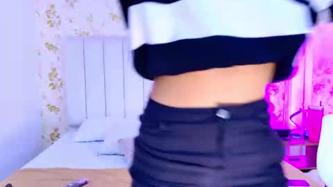 Mia Monroe online show from November 2025 07:30:02 PM