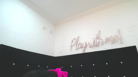  Mia  online show from March 2025 01:18:01 PM