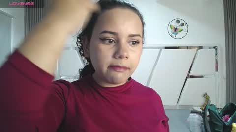  Mia  online show from September 2025 12:51:02 PM