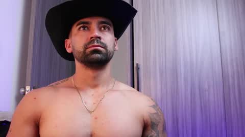 Snapshot of _mikestone chatting on November 2025 11:54:01 AM soy mike online show from November 2025 11:54:01 AM